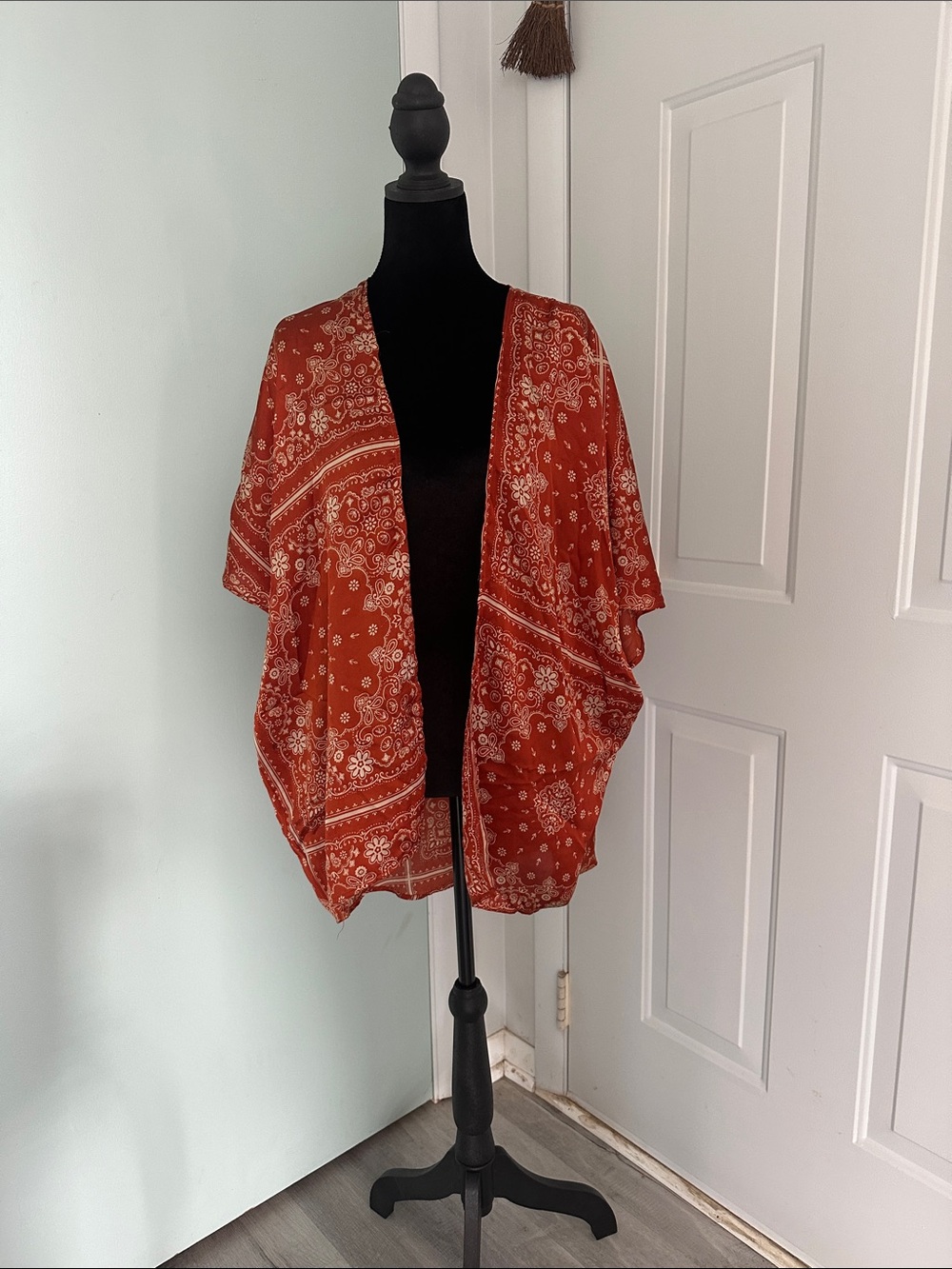 Bandana-Print Open Front Kimono in Rust Red -